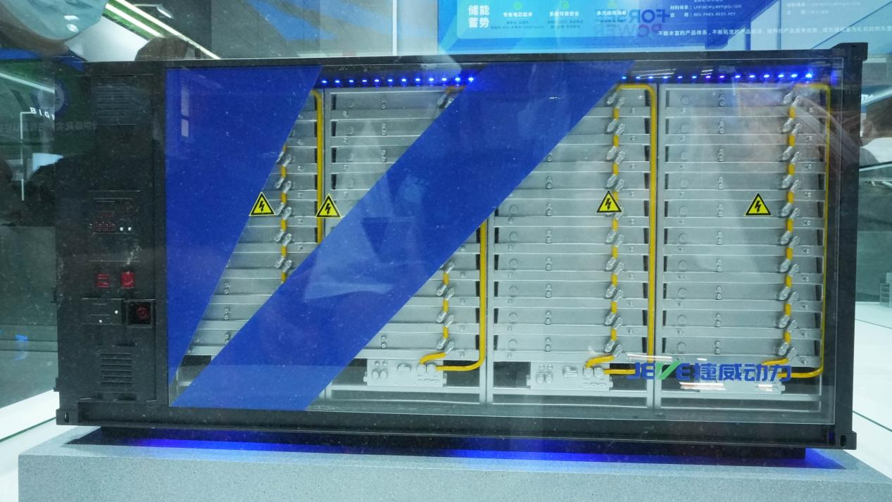 圖:捷威動力儲能系統(tǒng) 圖:捷威動力儲能系統(tǒng)