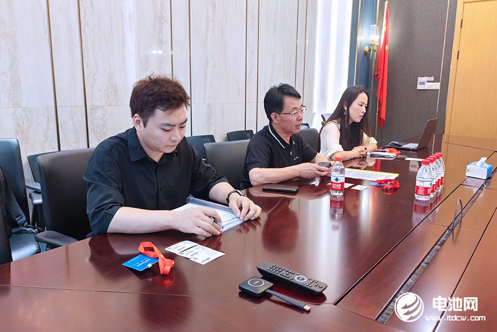 中關村新型電池技術創新聯盟秘書長于清教一行參觀考察先導智能