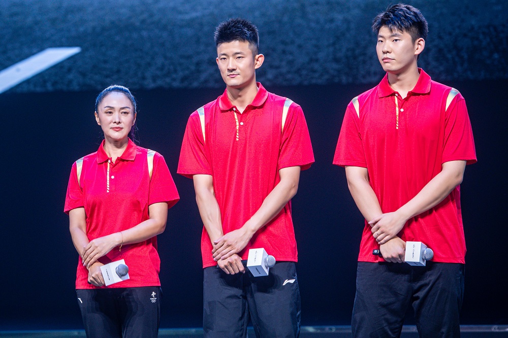   馬拉松冠軍孫英杰（左）、羽毛球冠軍諶龍（中）、羽毛球冠軍劉雨辰（右）