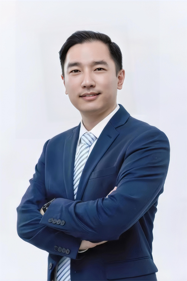 深圳埃克森新能源科技有限公司 董事長 尤軍 深圳埃克森新能源科技有限公司 董事長 尤軍