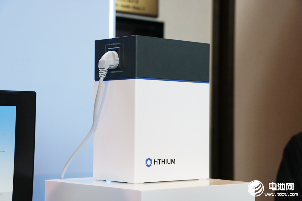 移動(dòng)戶(hù)外電源Hero EE