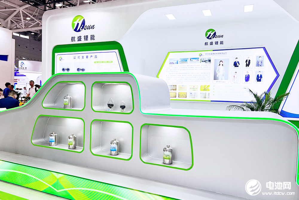 規(guī)劃產(chǎn)能18萬噸!電解液行業(yè)新兵逆勢擴(kuò)產(chǎn)與橫向拓展齊發(fā)力 規(guī)劃產(chǎn)能18萬噸!電解液行業(yè)新兵逆勢擴(kuò)產(chǎn)與橫向拓展齊發(fā)力