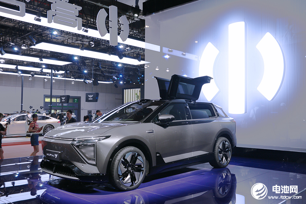 2024新能源開局：一邊欠房租停產，一邊掐脖子降價