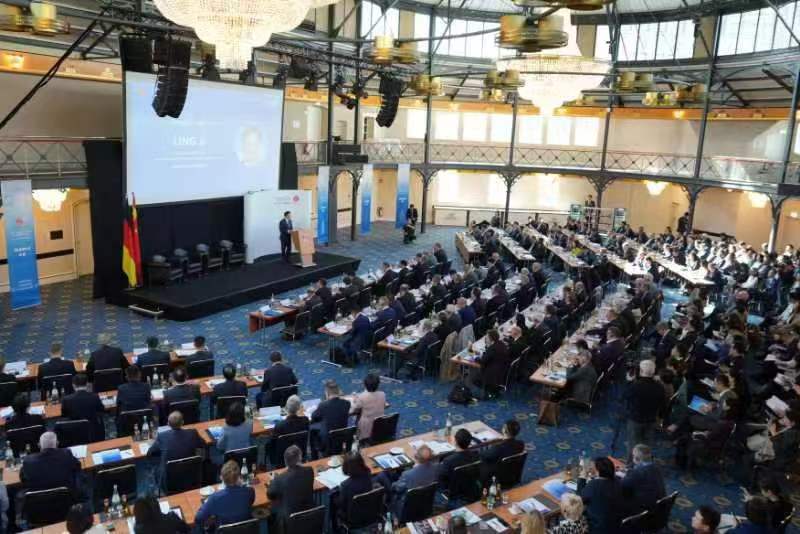 中國(guó)商務(wù)部主辦的“投資中國(guó)”德國(guó)專(zhuān)場(chǎng)推介活動(dòng)在斯圖加特舉行 中國(guó)商務(wù)部主辦的“投資中國(guó)”德國(guó)專(zhuān)場(chǎng)推介活動(dòng)在斯圖加特舉行