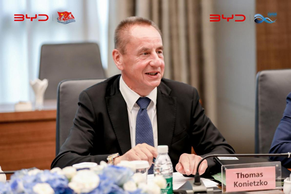 推動(dòng)龍舟入奧!比亞迪與國(guó)際皮劃艇聯(lián)合會(huì)和中國(guó)皮劃艇協(xié)會(huì)戰(zhàn)略合作 推動(dòng)龍舟入奧!比亞迪與國(guó)際皮劃艇聯(lián)合會(huì)和中國(guó)皮劃艇協(xié)會(huì)戰(zhàn)略合作