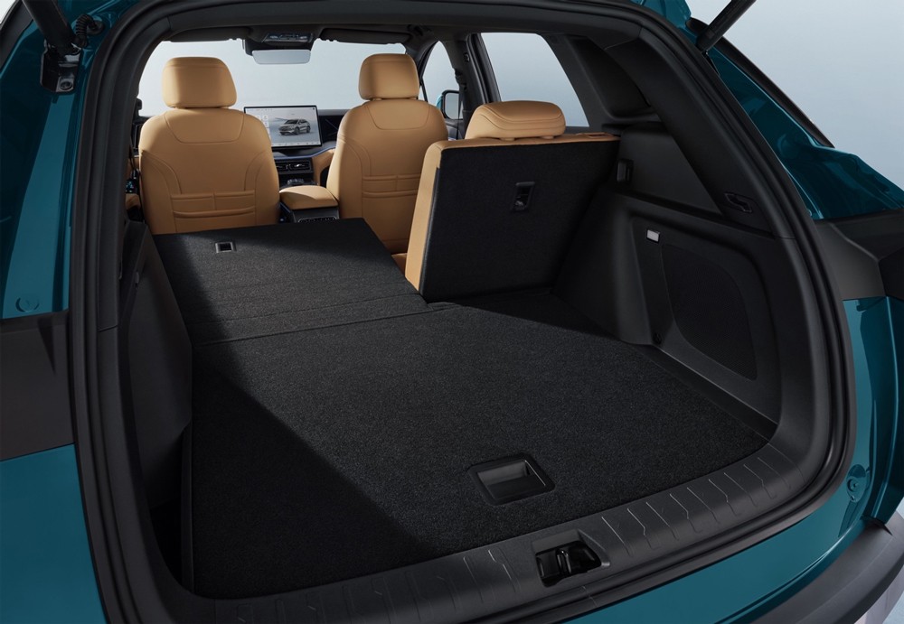 綜合續航1500公里!中級SUV新王者宋L DM-i上市 綜合續航1500公里!中級SUV新王者宋L DM-i上市