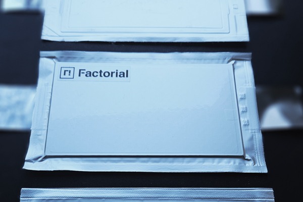 奔馳與這一電池公司合作開發(fā)固態(tài)電池 計(jì)劃2030年前投產(chǎn)