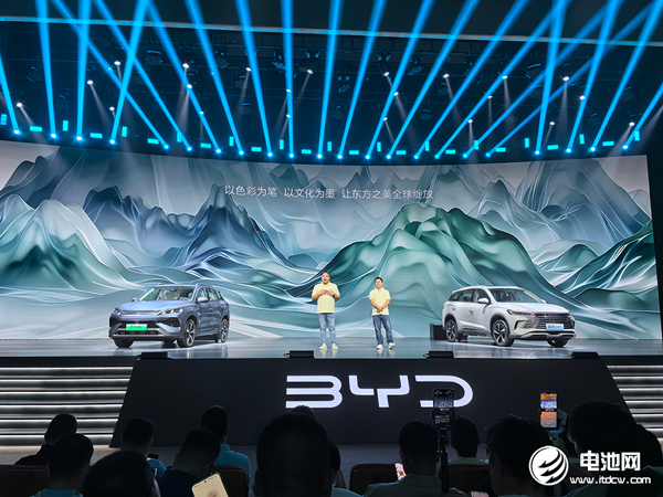 國民SUV雙車共舞!比亞迪距離第1000萬輛新能源車下線不遠了! 國民SUV雙車共舞!比亞迪距離第1000萬輛新能源車下線不遠了!