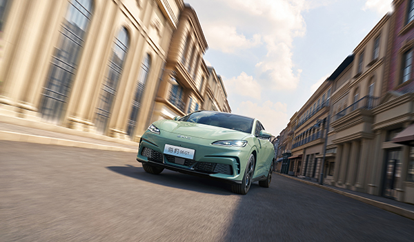 年輕人第一臺GT正式解鎖 比亞迪海豹06GT上市13.68萬元起 年輕人第一臺GT正式解鎖 比亞迪海豹06GT上市13.68萬元起