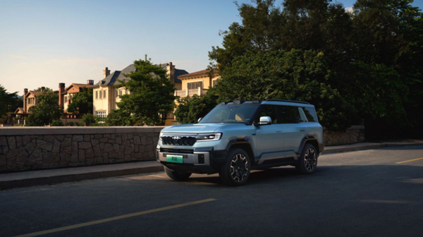 國貨旗艦來了!比亞迪華為聯合發布方程豹 豹8上市,售價37.98萬元起 國貨旗艦來了!比亞迪華為聯合發布方程豹 豹8上市,售價37.98萬元起