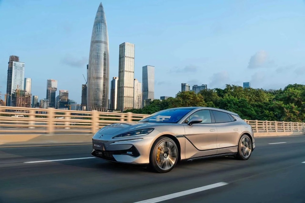 4月新能源車市戰報:小米汽車交付回落 新能源品牌漲跌互現