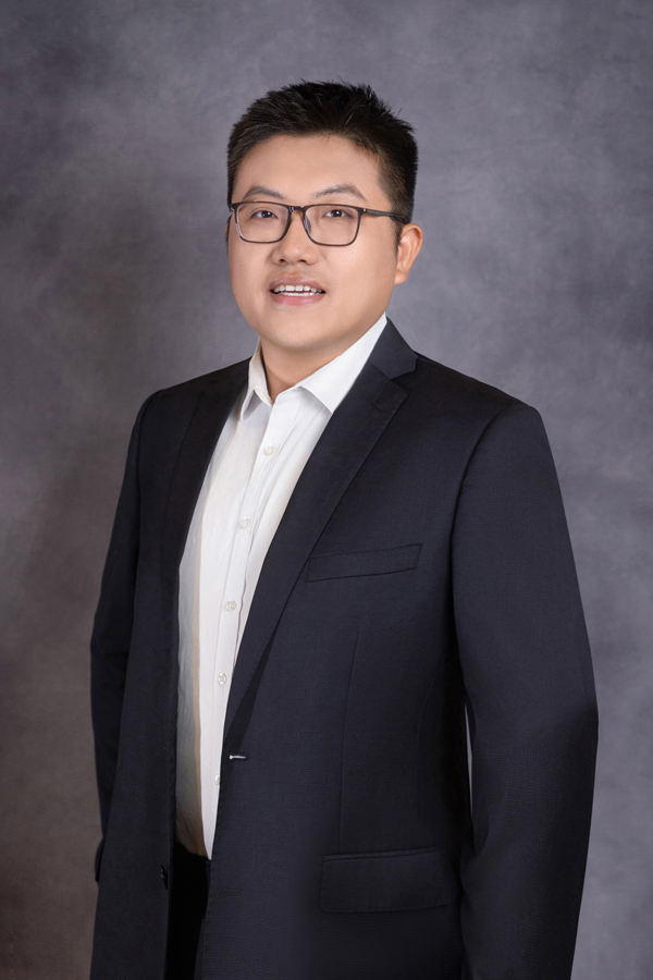 清陶(昆山)能源發展集團股份有限公司 總經理 李崢 清陶(昆山)能源發展集團股份有限公司 總經理 李崢