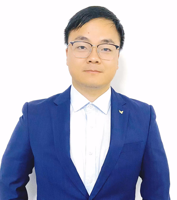 深圳華鈉新材有限責(zé)任公司聯(lián)合 創(chuàng)始人兼銷售總監(jiān) 郭啟濤 深圳華鈉新材有限責(zé)任公司聯(lián)合 創(chuàng)始人兼銷售總監(jiān) 郭啟濤