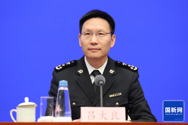 海關總署新聞發言人、統計分析司司長呂大良（徐想 攝）