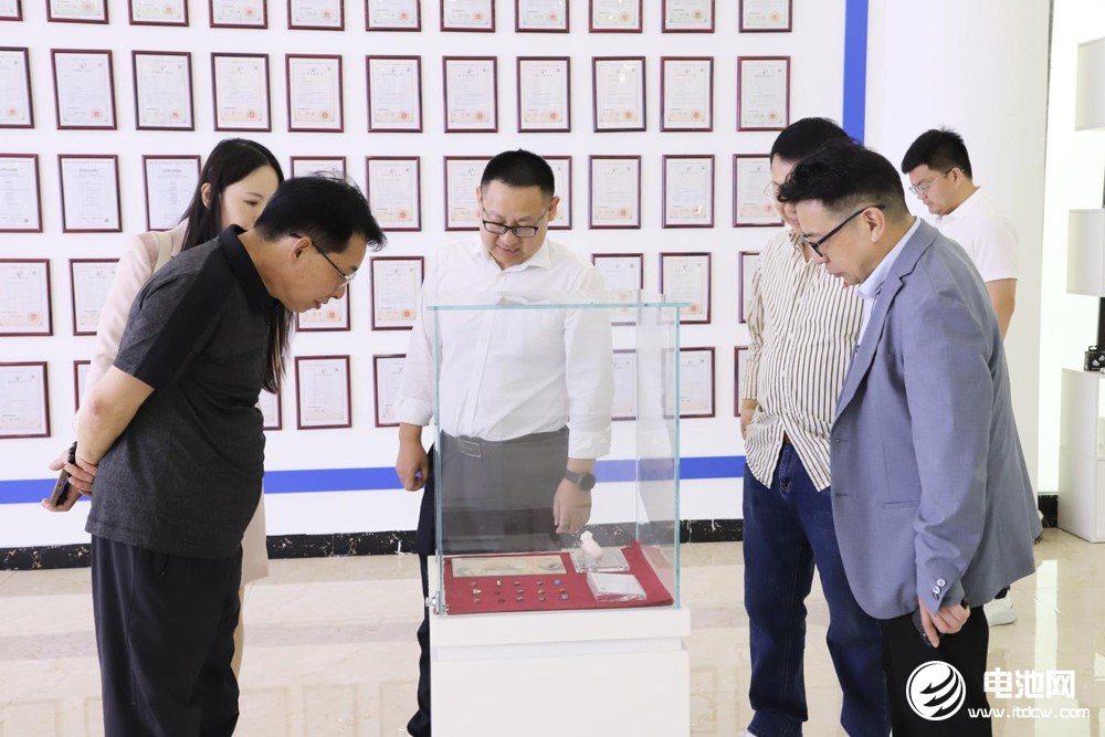 中國(guó)電池新能源產(chǎn)業(yè)鏈調(diào)研采訪團(tuán)(廣東站)一行到訪微電新能源 中國(guó)電池新能源產(chǎn)業(yè)鏈調(diào)研采訪團(tuán)(廣東站)一行到訪微電新能源