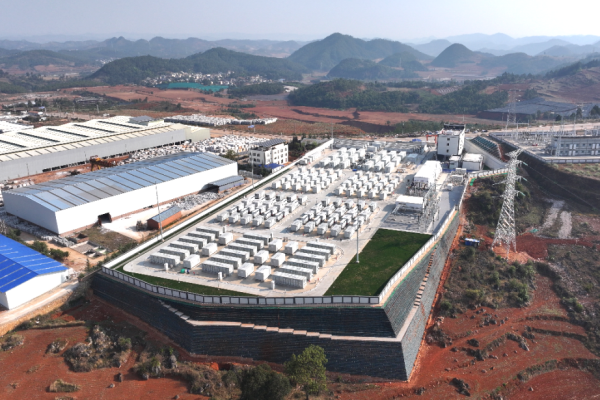 我國首個大型鋰鈉混合儲能站投產 綠電占比高達98%