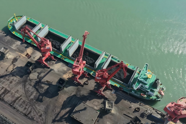 3萬噸！封關后首批“零關稅”鋰精礦運抵海南省洋浦港